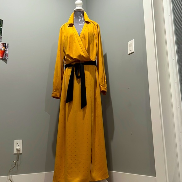 Long dress - Picture 2 of 4